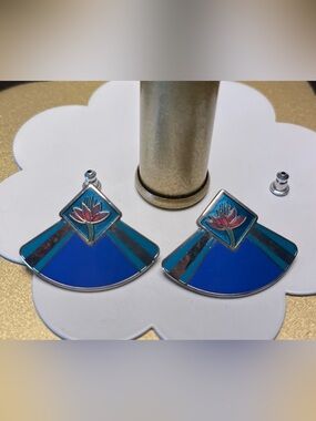 Laurel Burch "Water Lily" Vintage Enamel Fan Earrings